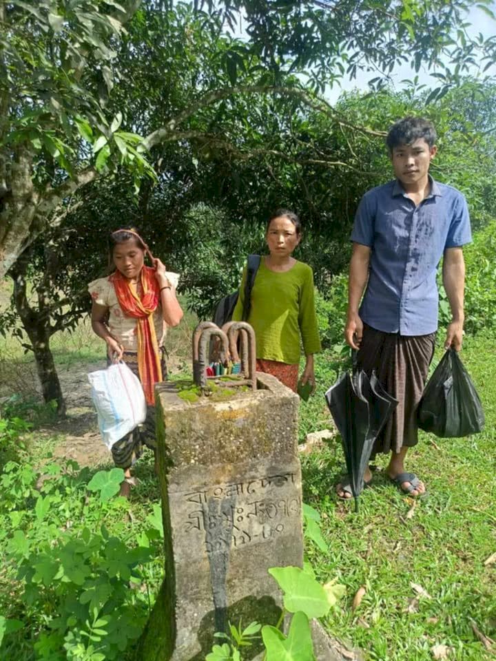 নাইক্ষ্যংছড়ি'র ঘুমধুম সীমান্ত দিয়ে ৩৪ বিজিবির তত্ত্বাবধানে স্বদেশে ফিরলেন মিয়ানমারের ২০ তঞ্চঙ্গ্যা পরিবার