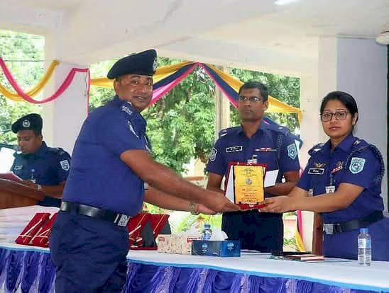 গাইবান্ধা জেলায় শ্রেষ্ঠ ওসি নির্বাচিত হলেন  গোবিন্দগঞ্জ থানার অফিসার ইনচার্জ বুলবুল ইসলাম জাতীয় সাংবাদিক সংস্থা অভিনন্দন