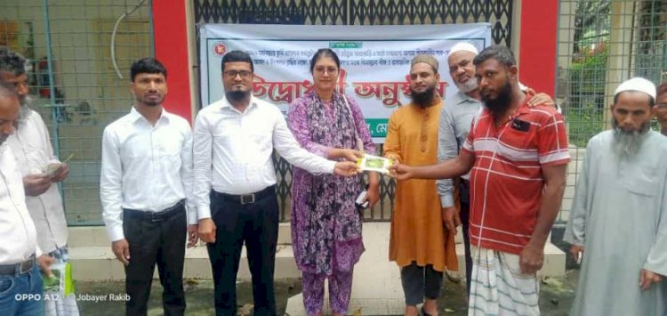 রাজশাহী মোহনপুরে রবি মৌসুমে কৃষি প্রণোদনা কর্মসূচির উদ্বোধন: প্রান্তিক কৃষকদের মাঝে বিনামূল্যে বীজ ও সার বিতরণ