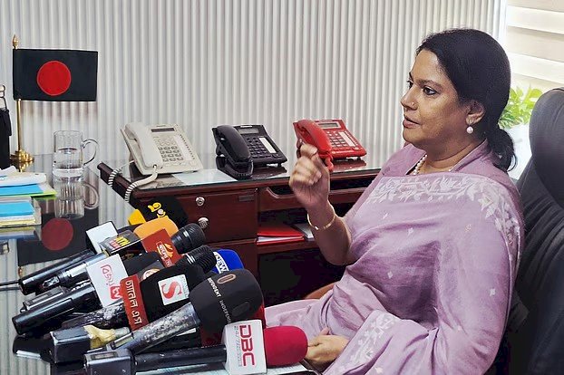 উপদেষ্টাদের মধ্যে কারা 'সেফ এক্সিট' চান, নাহিদ ইসলামকেই স্পষ্ট করতে হবে; রিজওয়ানা হাসানের বক্তব্য