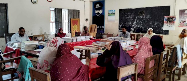 আরাগ আনন্দপুর আদর্শ উচ্চ বিদ্যালয়ে শিক্ষক-কর্মচারীদের কর্মবিরতি পালন