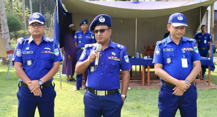 নড়াইল পুলিশ লাইন্স প্যারেড গ্রাউন্ডে পুলিশের বিভাগীয় পদোন্নতি পরীক্ষা অনুষ্ঠিত