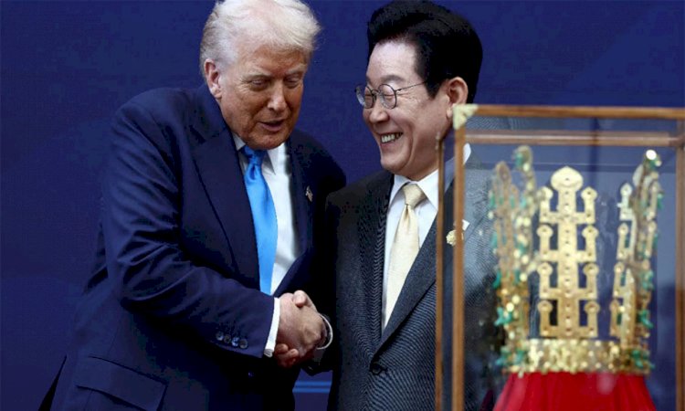 ডোনাল্ড ট্রাম্প পেলেন দক্ষিণ কোরিয়ার 'অর্ডার অব মিলিটারি মেরিট' ও স্বর্ণের মুকুট