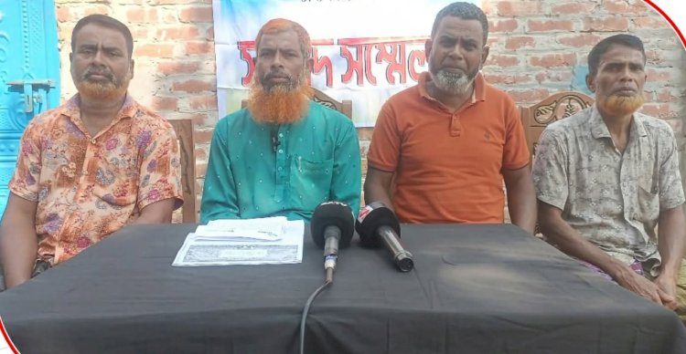 নওগাঁ মহাদেবপুর রামরায়পুর জয়নাল আবেদীনের নিজ বাড়িতে হামলার অভিযোগে সংবাদ সম্মেলন