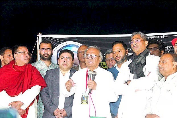 রিজভীর দাবি, প্রশাসন-পুলিশ ও সরকারি দপ্তরে হাসিনার সহযোগীরা অবস্থান করছে; তারা ষড়যন্ত্রের নীলনকশা প্রস্তুত করছে