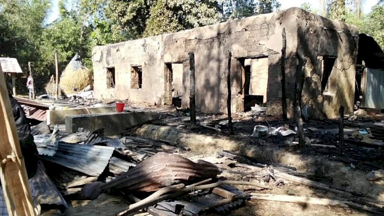 নাইক্ষ্যংছড়ি'র বাইশারীতে মাওলানা কবির উদ্দিনের বসতঘর পুড়ে ছাই