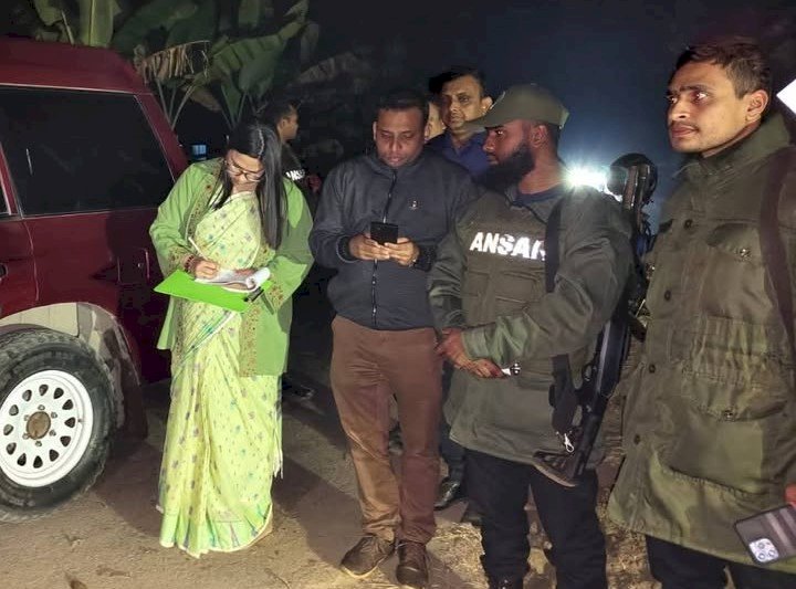 নরসিংদীর শিবপুরে ফসলী জমি কেটে পুকুর করায়   মোবাইল কোর্ট অর্থদণ্ড জরিমানা আদায়