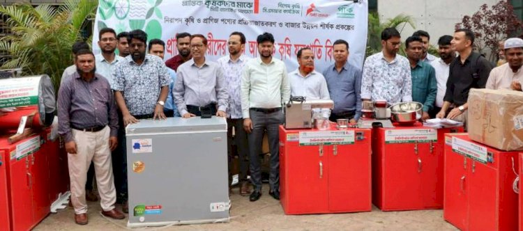 বগুড়ায় গাকের উদ্যোগে প্রান্তিক খামারিদের মাঝে আধুনিক কৃষি যন্ত্রপাতি বিতরণ