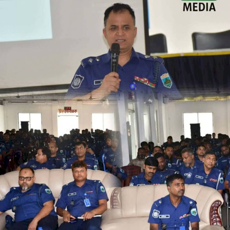 পাবনায় ট্রেইনি রিক্রুট কনস্টেবল নিয়োগে ব্রিফিং প্যারেড অনুষ্ঠিত