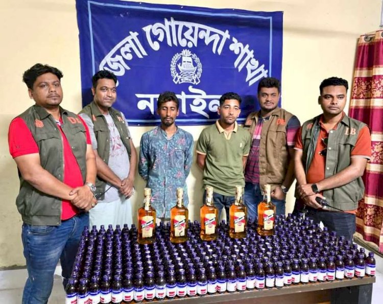 নড়াইলে ডিবি পুলিশের  পৃথক অভিযানে ৩৯৮ বোতল ইসকাফ ও ৫ বোতল বিদেশি মদ সহ দুইজন গ্রেফতার