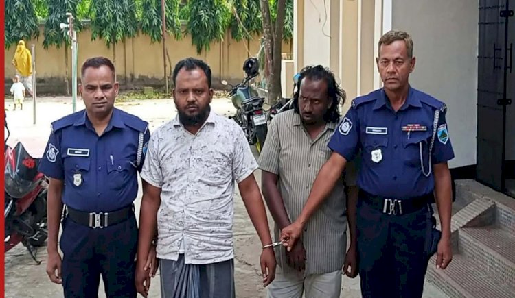 নওগাঁর মান্দা বৈদ্যিপুরে অবৈধভাবে তেল মজুতের সময় এরশাদ-আনোয়ার নামে দুই ব্যবসায়ী গ্রেপ্তার