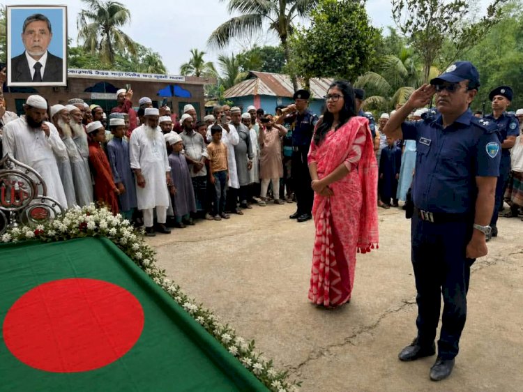 রাষ্ট্রীয় মর্যাদায় চিরনিদ্রায় শায়িত বুড়িচংয়ের বীর মুক্তিযোদ্ধা হাজী আব্দুল খালেক