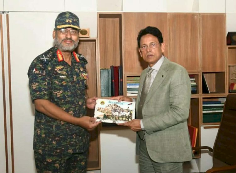 কর্মমুখী প্রশিক্ষণ সম্প্রসারণে শিক্ষামন্ত্রীর সাথে আনসার-ভিডিপি'র মহাপরিচালকের সাক্ষাৎ