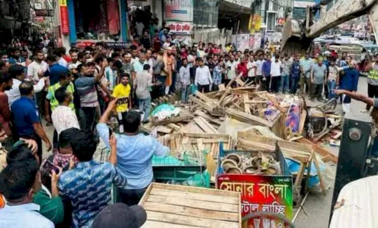 দখলমুক্ত হচ্ছে কুমিল্লা নগরী: ফুটপাত ও সড়কে স্বস্তি ফেরাতে প্রশাসনের বিশেষ উচ্ছেদ অভিযান